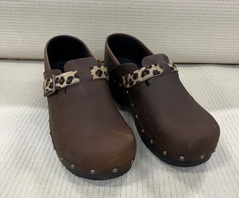 Sanita Original Leona Brun
Størrelse 40